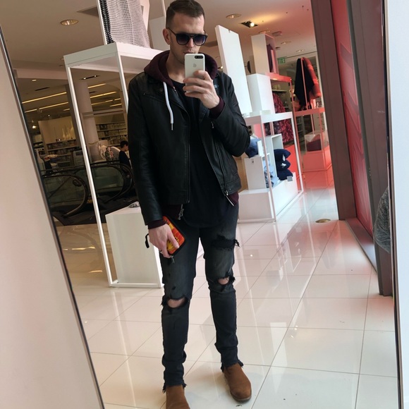 Meet your Posher, Tyler - Picture 6 of 8